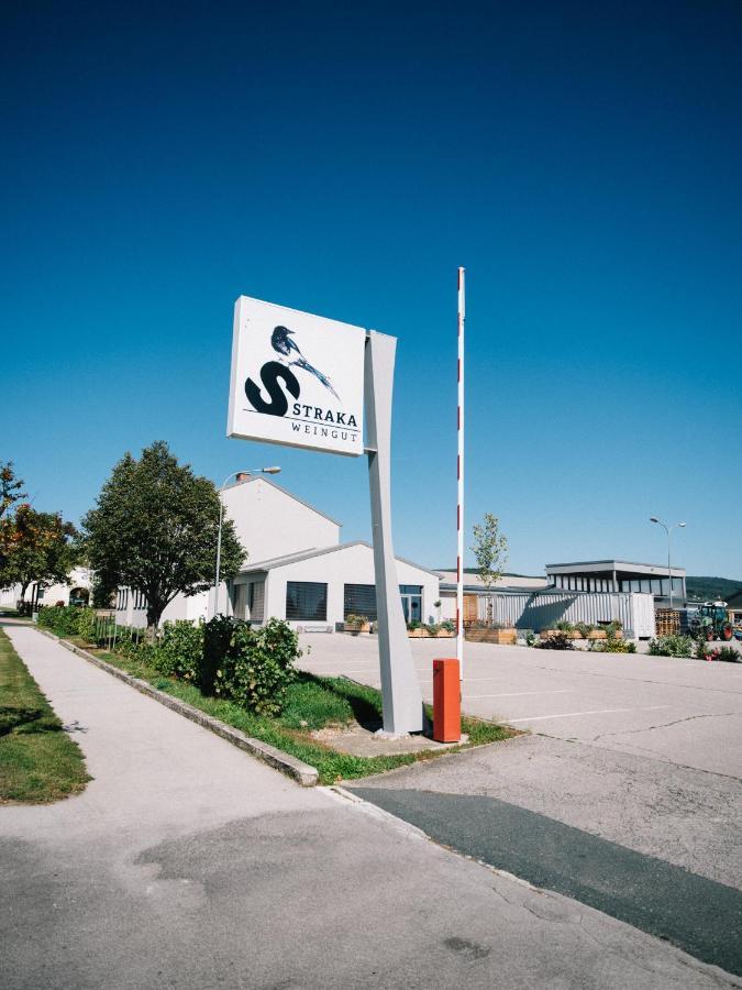 Weingut Straka Daire Rechnitz Dış mekan fotoğraf